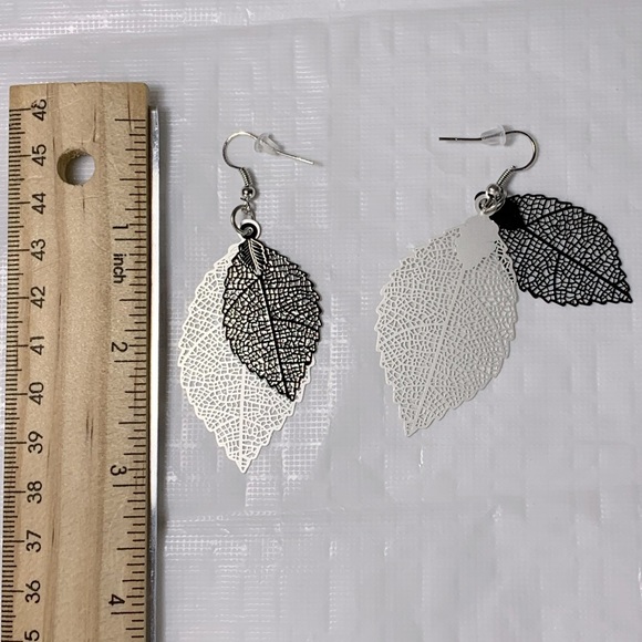 🎉HP🎉 Silver and Black Leaf Drop Earrings - Picture 2 of 2